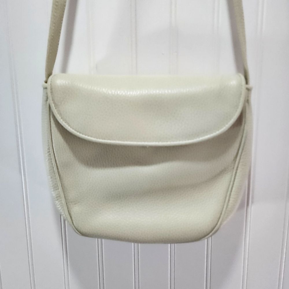 GANSON Vintage Ivory Pebble Leather Gold Hardware Crossbody Flap Purse